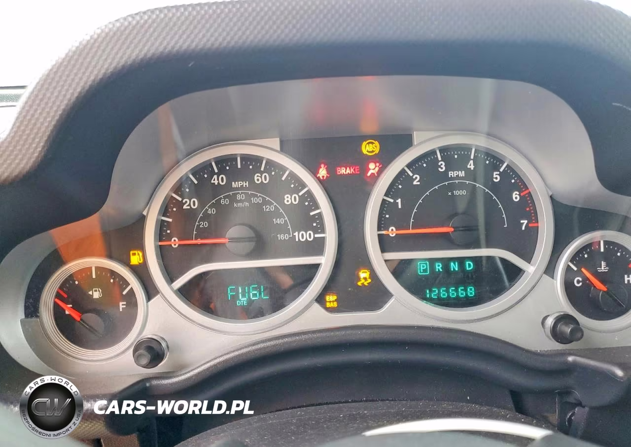 2010 Jeep Wrangler Unlimited Sport VIN:1J4HA3H18AL102817 - 9