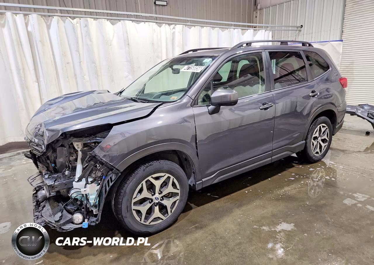 2024 Subaru Forester Premium