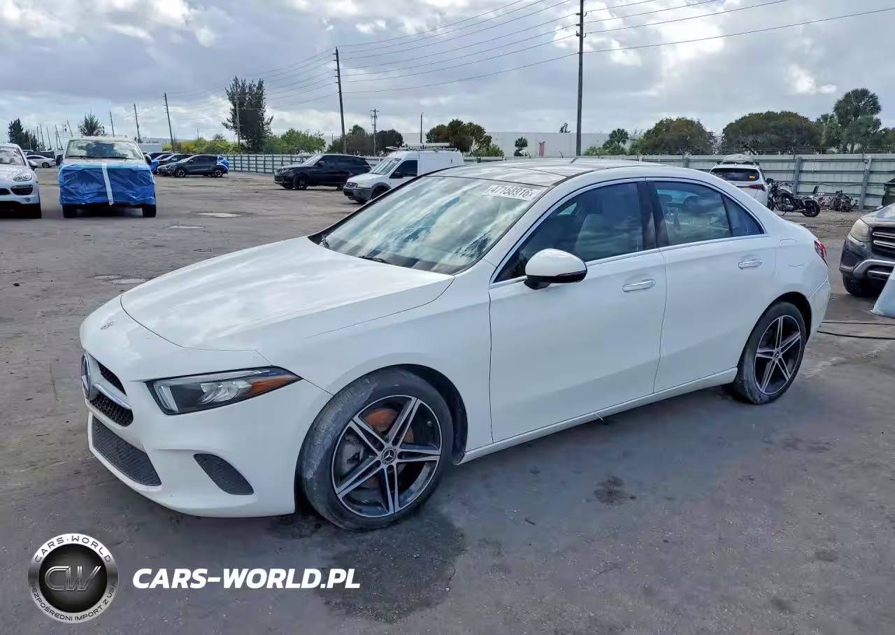 2019 Mercedes-Benz A 220