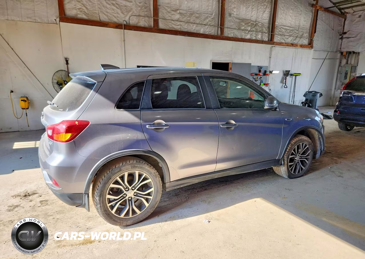 2018 Mitsubishi Outlander Sport Es VIN:JA4AR3AU9JZ003323 - 3