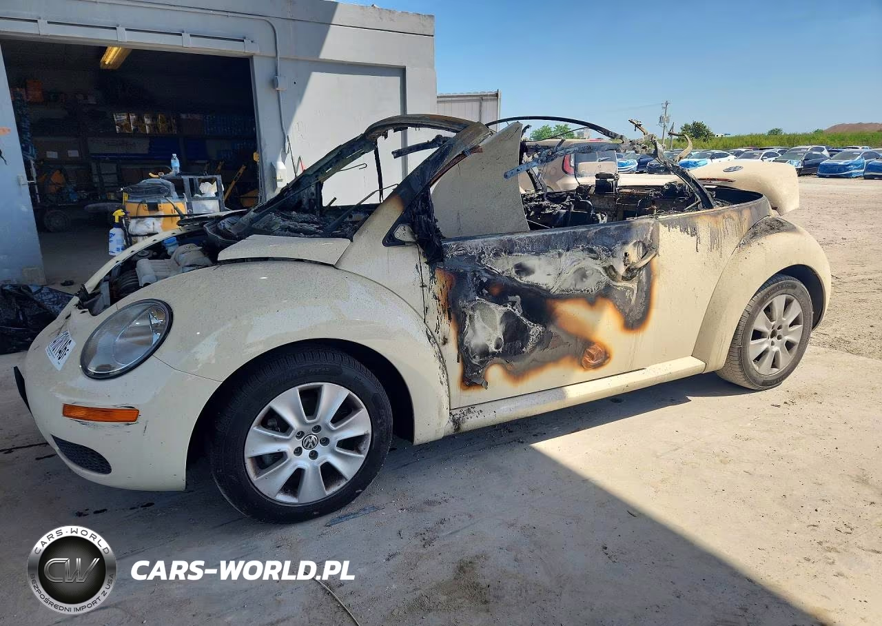 2010 Volkswagen New Beetle