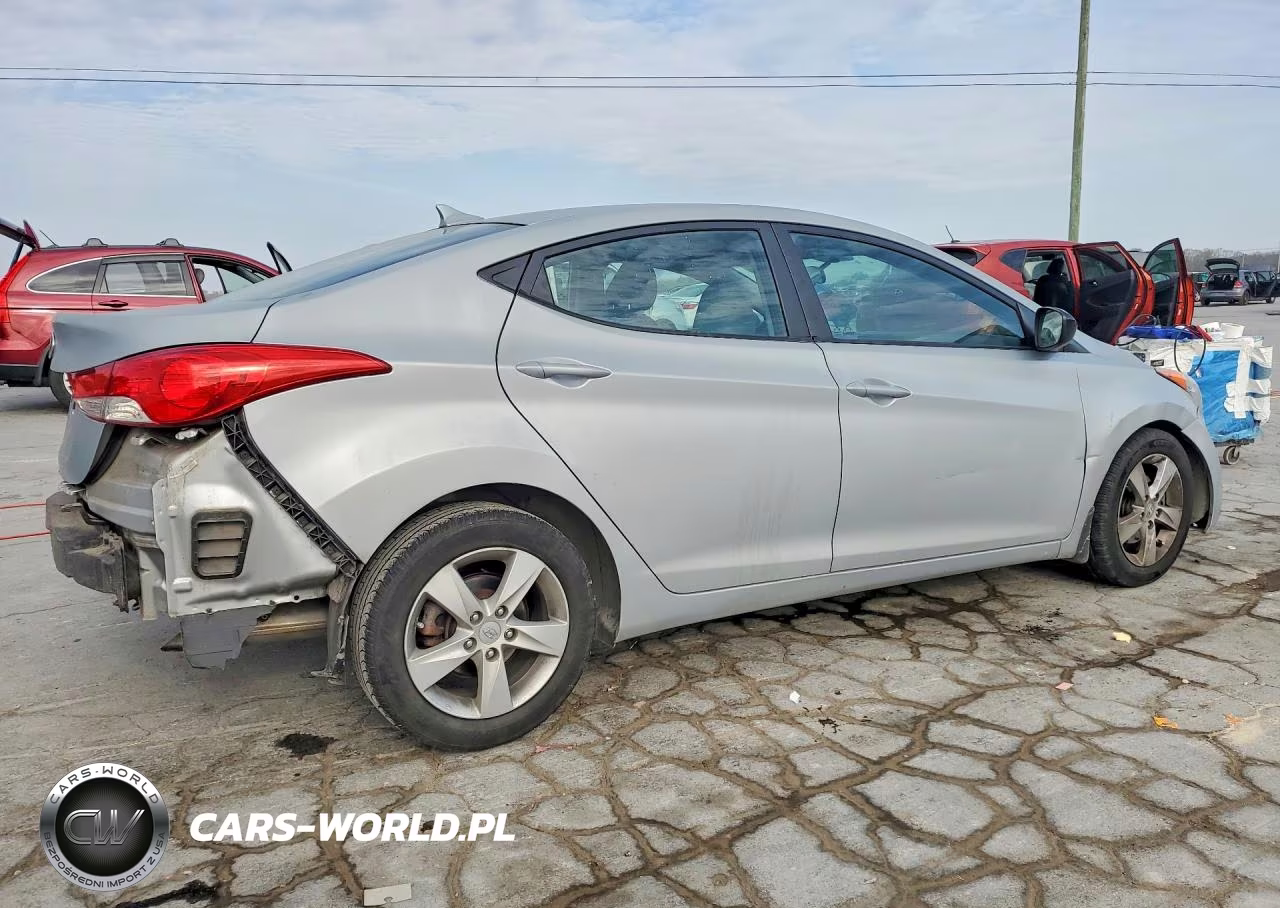 2013 Hyundai Elantra Gls VIN:5NPDH4AE7DH172935 - 3