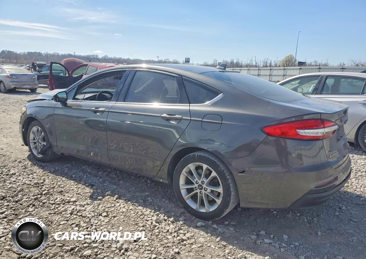2020 Ford Fusion Se VIN:3FA6P0LU8LR176924 - 2