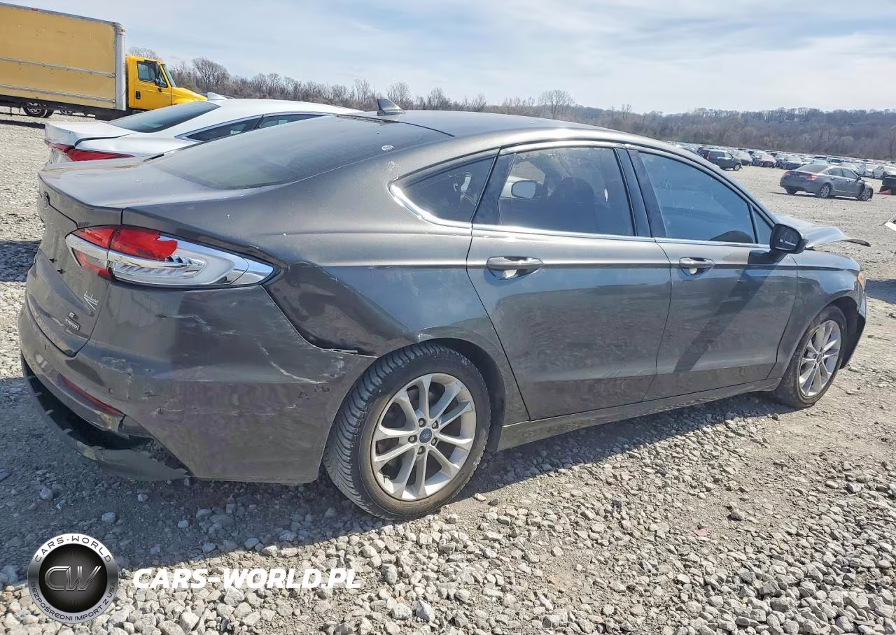 2020 Ford Fusion Se VIN:3FA6P0LU8LR176924 - 3
