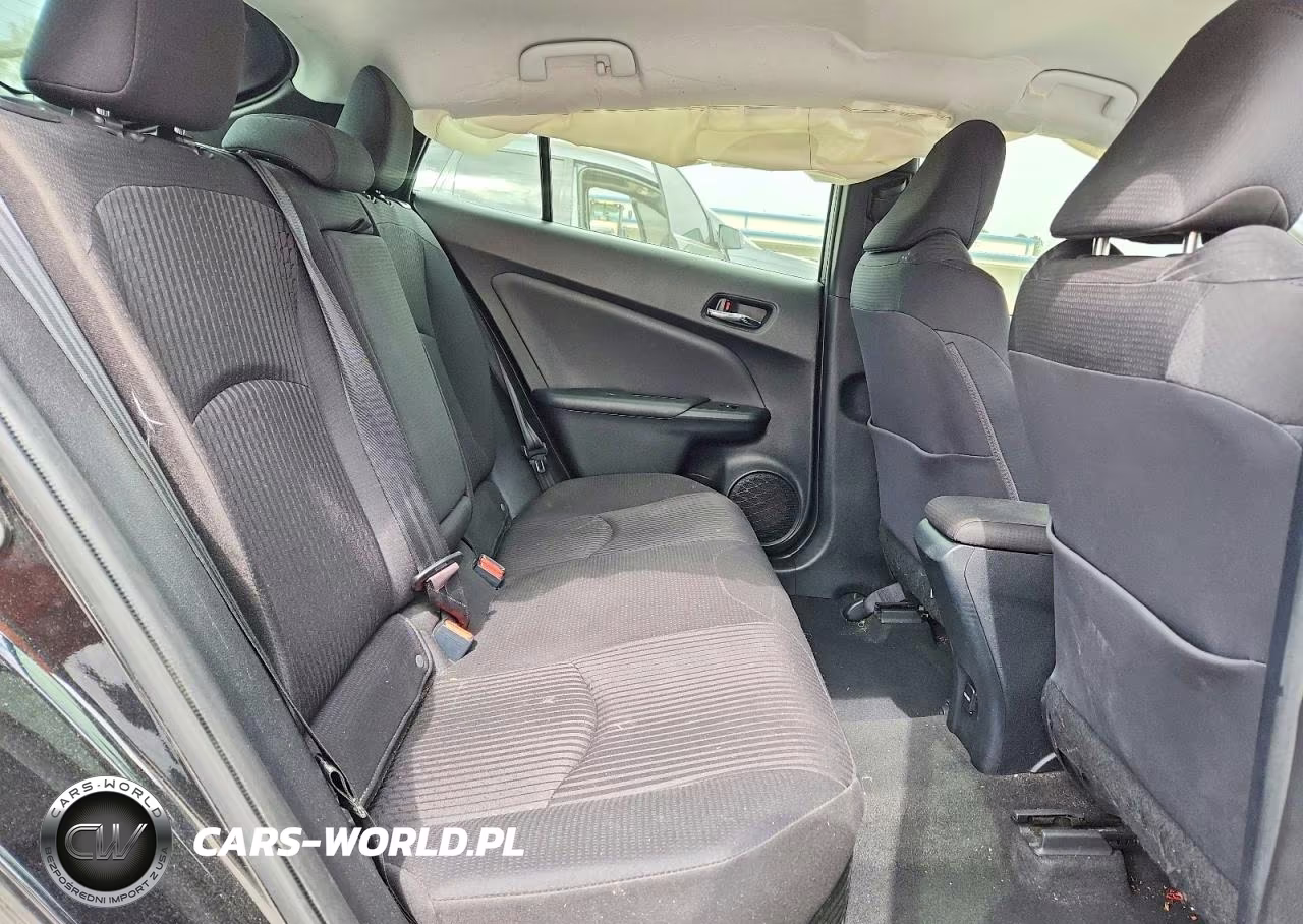 2018 Toyota Prius VIN:JTDKBRFU3J3067726 - 10