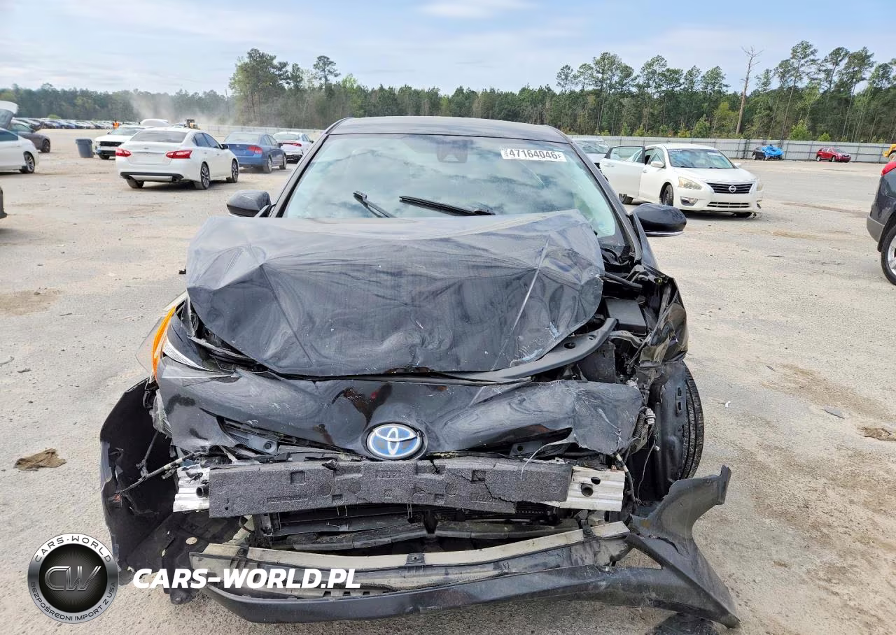 2018 Toyota Prius VIN:JTDKBRFU3J3067726 - 5