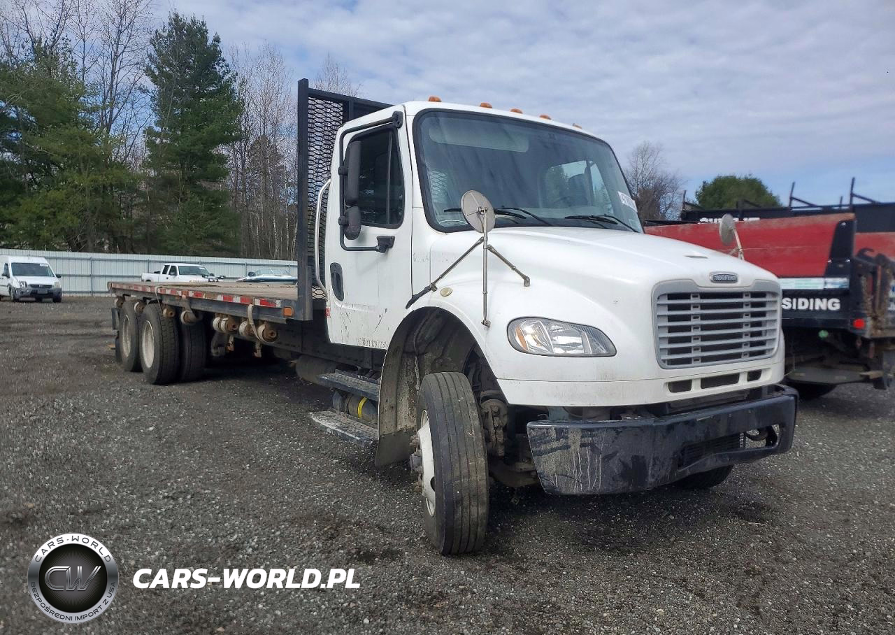 2017 Freightliner Business Class M2 Flatbed Truck