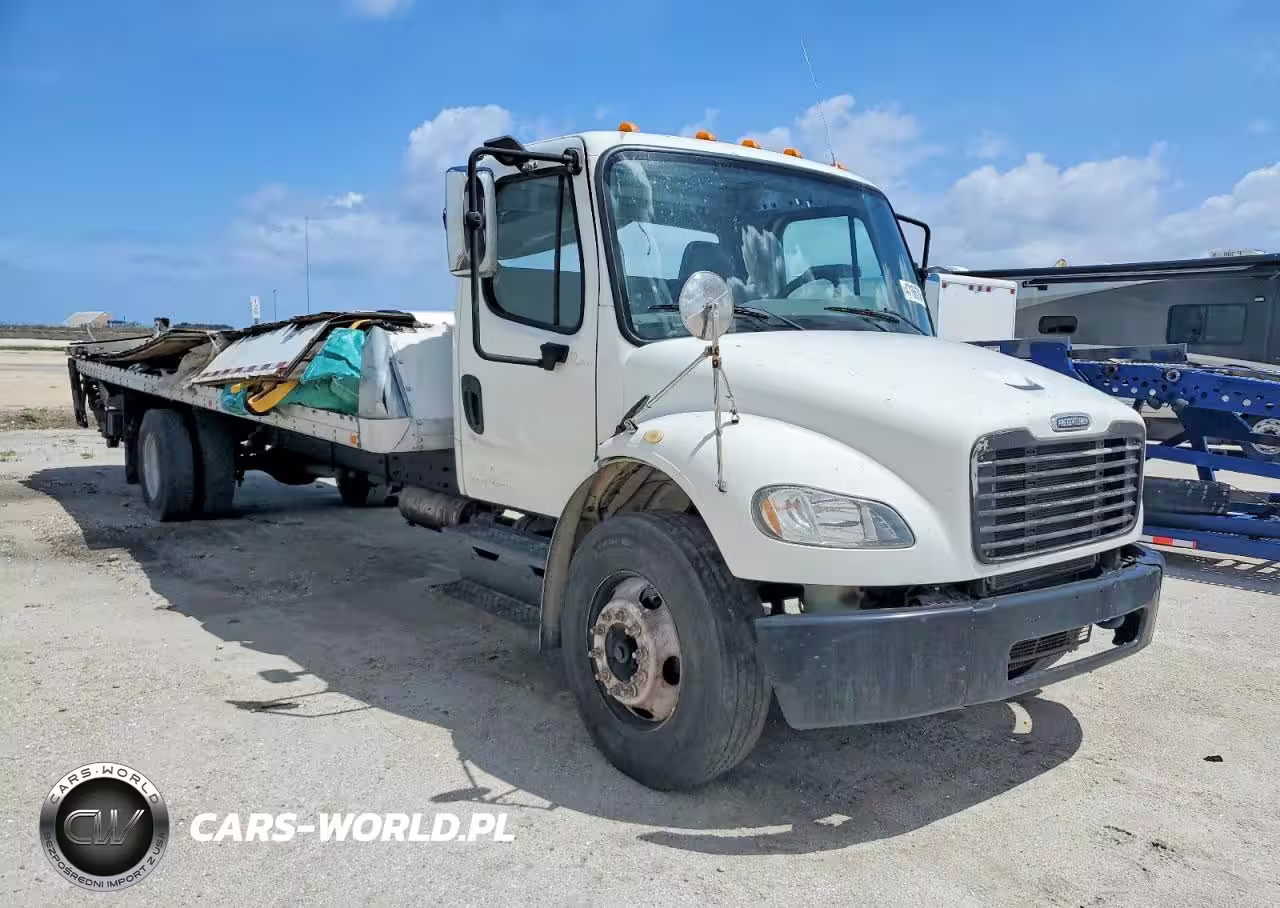 2016 Freightliner Business Class M2 Box Truck