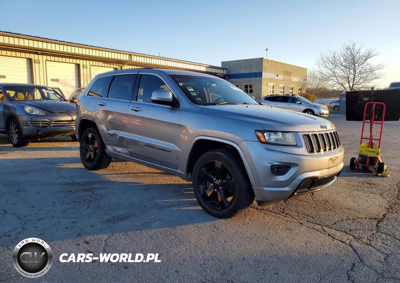 2015 Jeep Grand Cherokee Laredo VIN:1C4RJFAG9FC215774 - 4