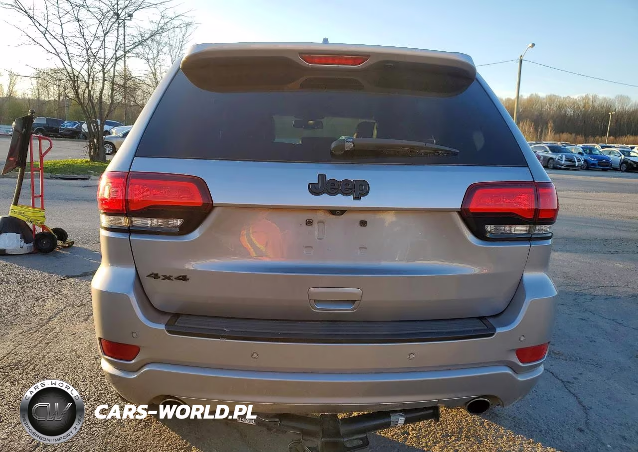 2015 Jeep Grand Cherokee Laredo VIN:1C4RJFAG9FC215774 - 6