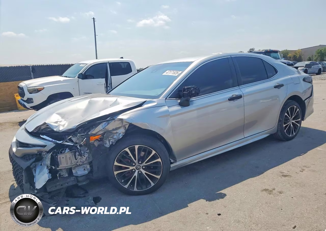 2020 Toyota Camry Se