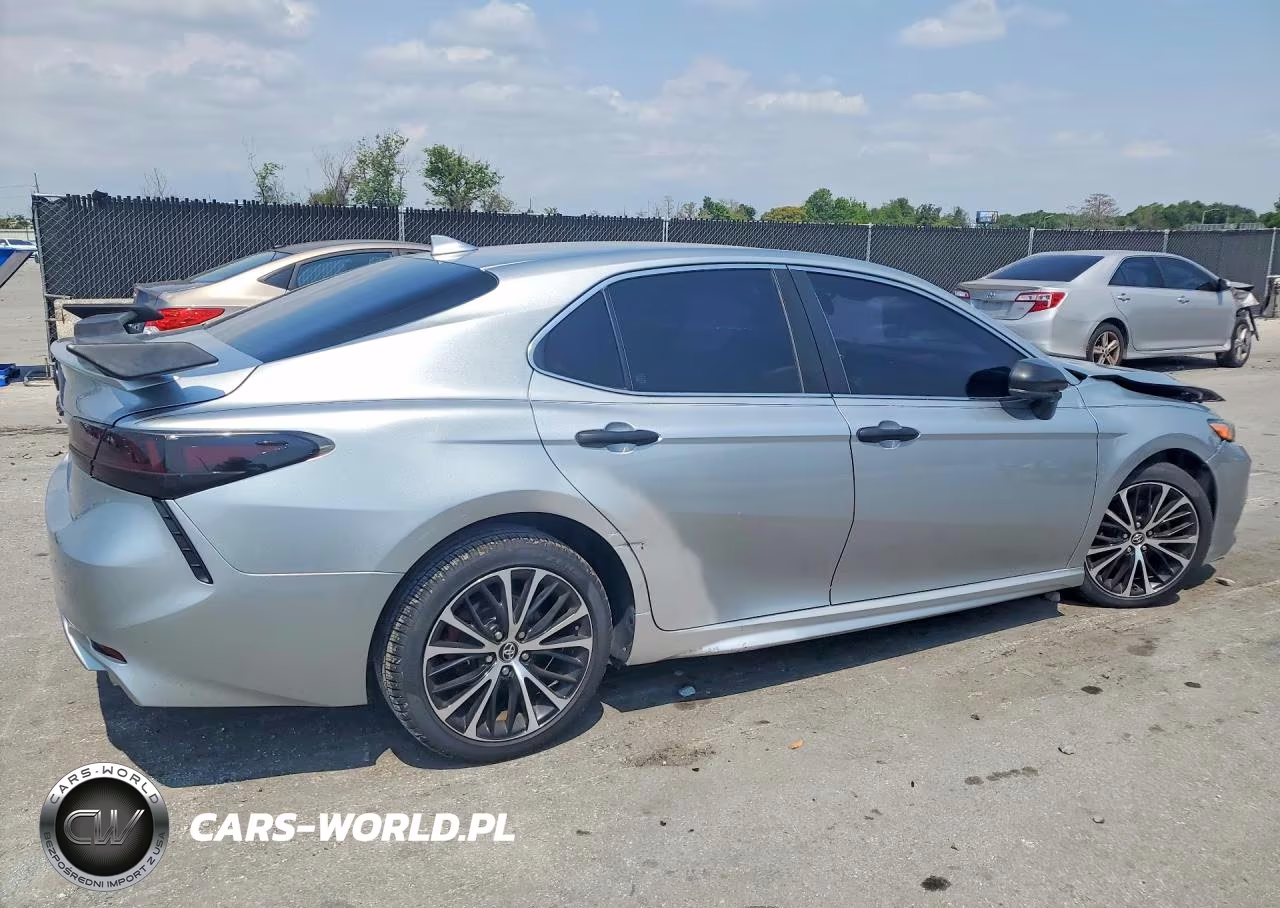2020 Toyota Camry Se VIN:4T1G11AK1LU922366 - 3