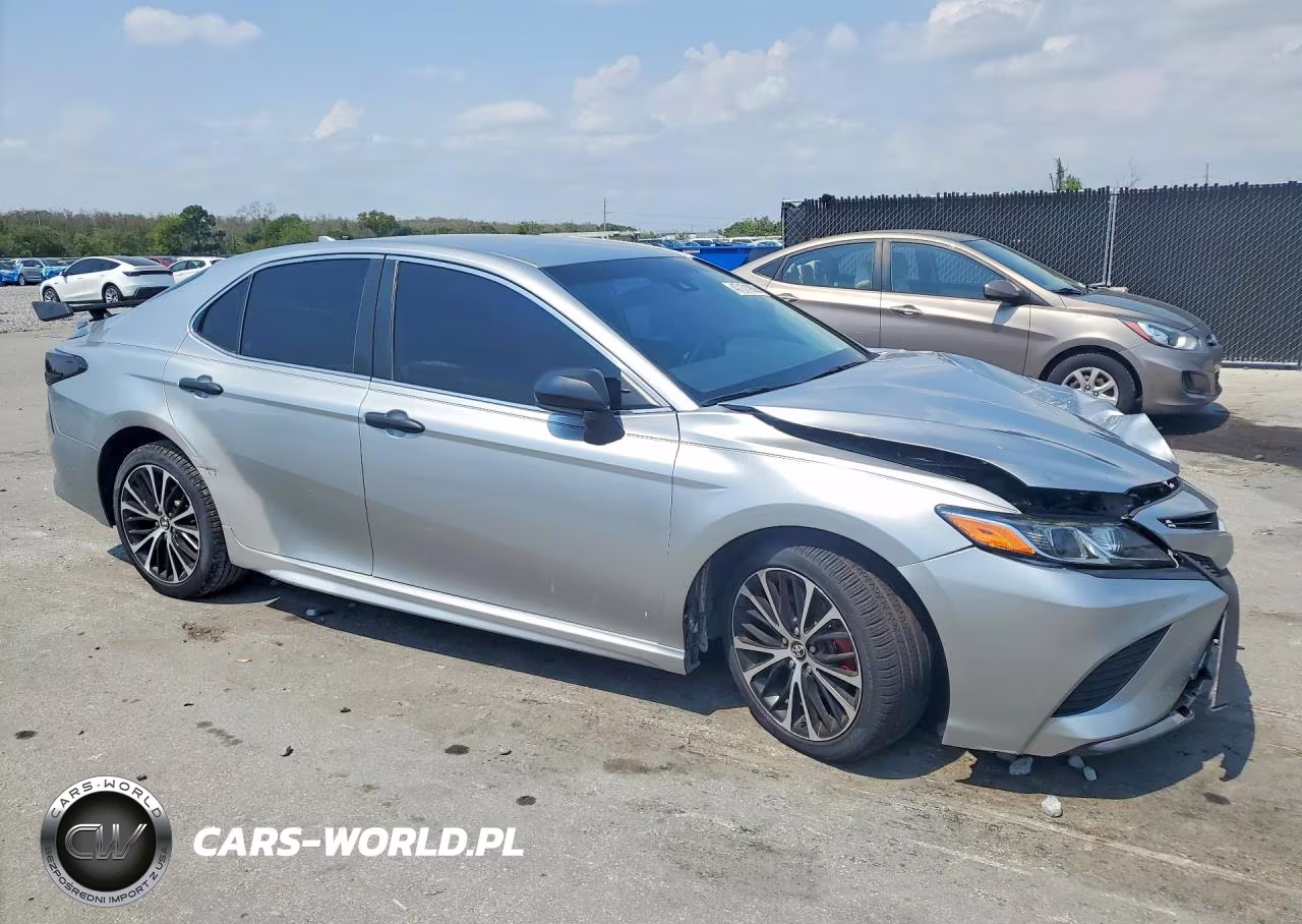 2020 Toyota Camry Se VIN:4T1G11AK1LU922366 - 4