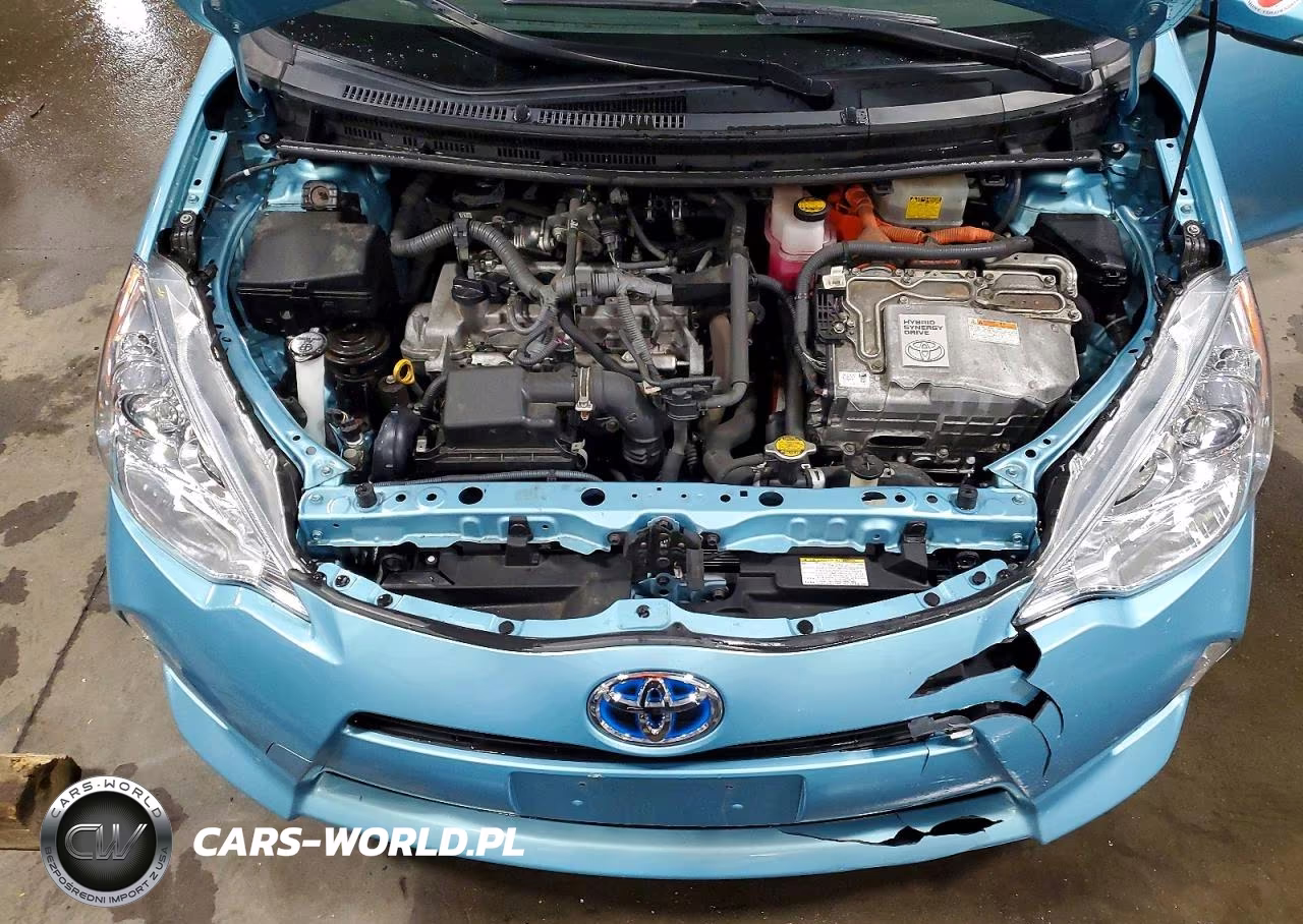 2013 Toyota Prius C Three VIN:JTDKDTB33D1047514 - 12