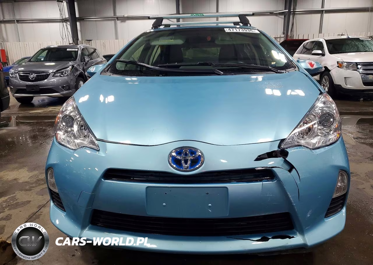 2013 Toyota Prius C Three VIN:JTDKDTB33D1047514 - 5