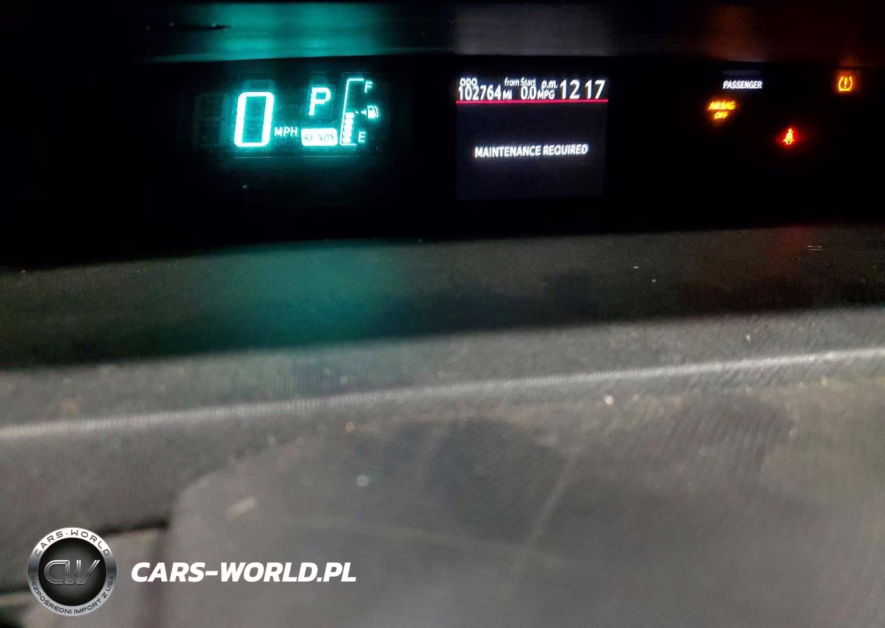 2013 Toyota Prius C Three VIN:JTDKDTB33D1047514 - 9