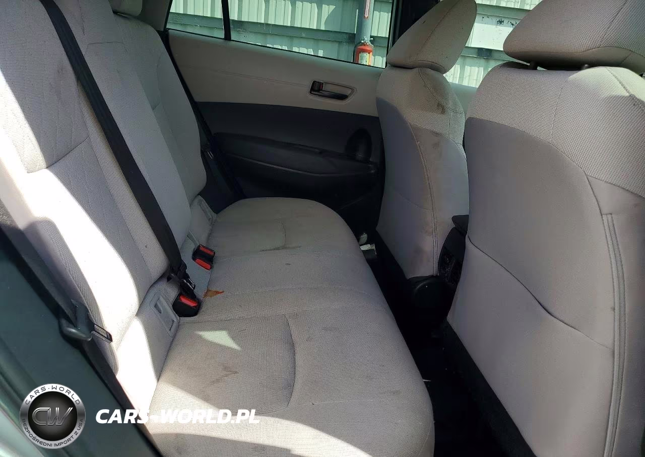 2022 Toyota Corolla Cross L VIN:7MUAAAAG2NV036592 - 11