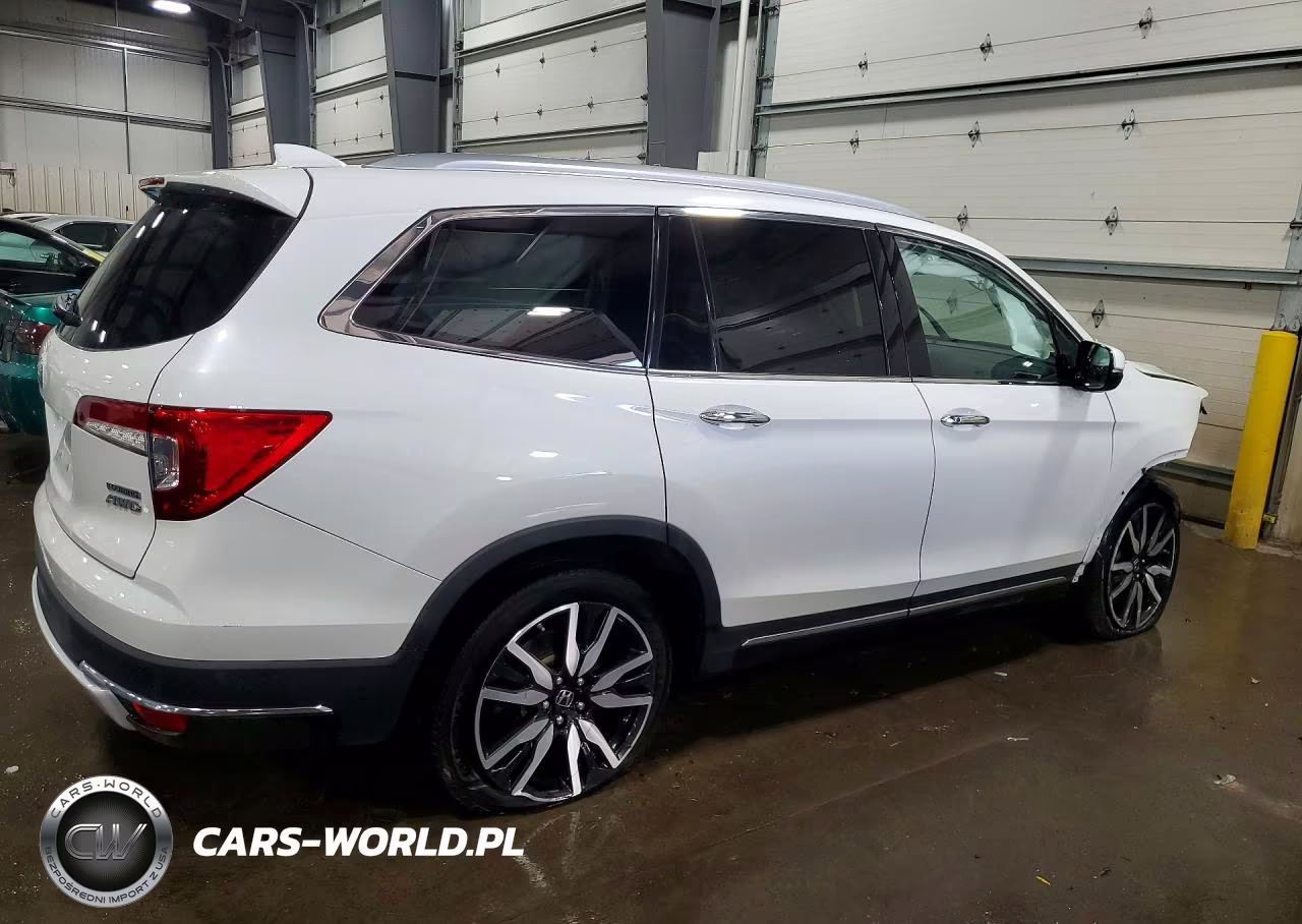 2021 Honda Pilot Touring VIN:5FNYF6H65MB018739 - 3