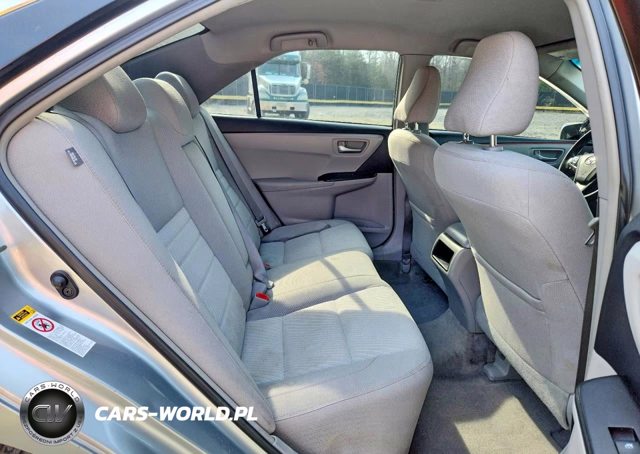 2017 Toyota Camry Le VIN:4T1BF1FK1HU710630 - 10