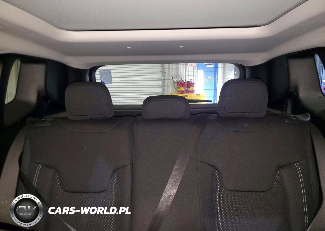 2023 Jeep Renegade Altitude VIN:ZACNJDE12PPP14760 - 10