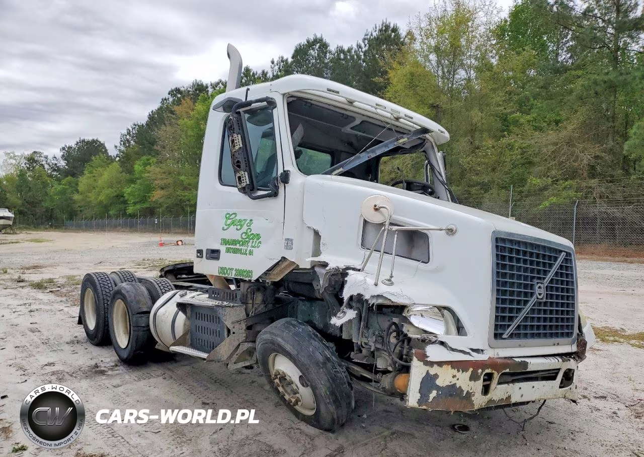 2010 Volvo Vnm Semi Truck