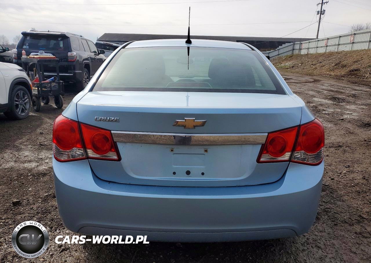 2012 Chevrolet Cruze Ls VIN:1G1PD5SH7C7300352 - 6