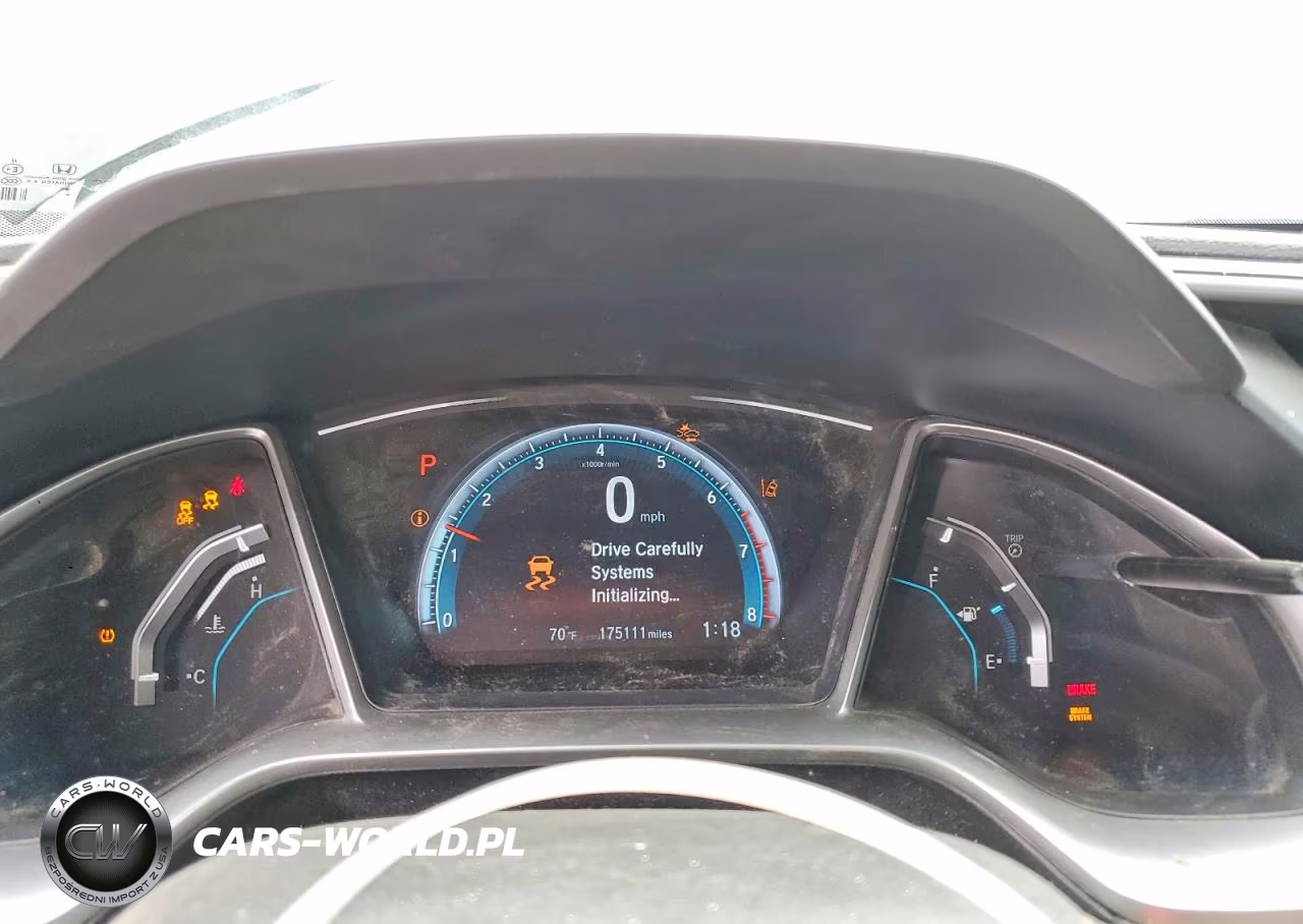 2016 Honda Civic Touring VIN:19XFC1F90GE211794 - 9
