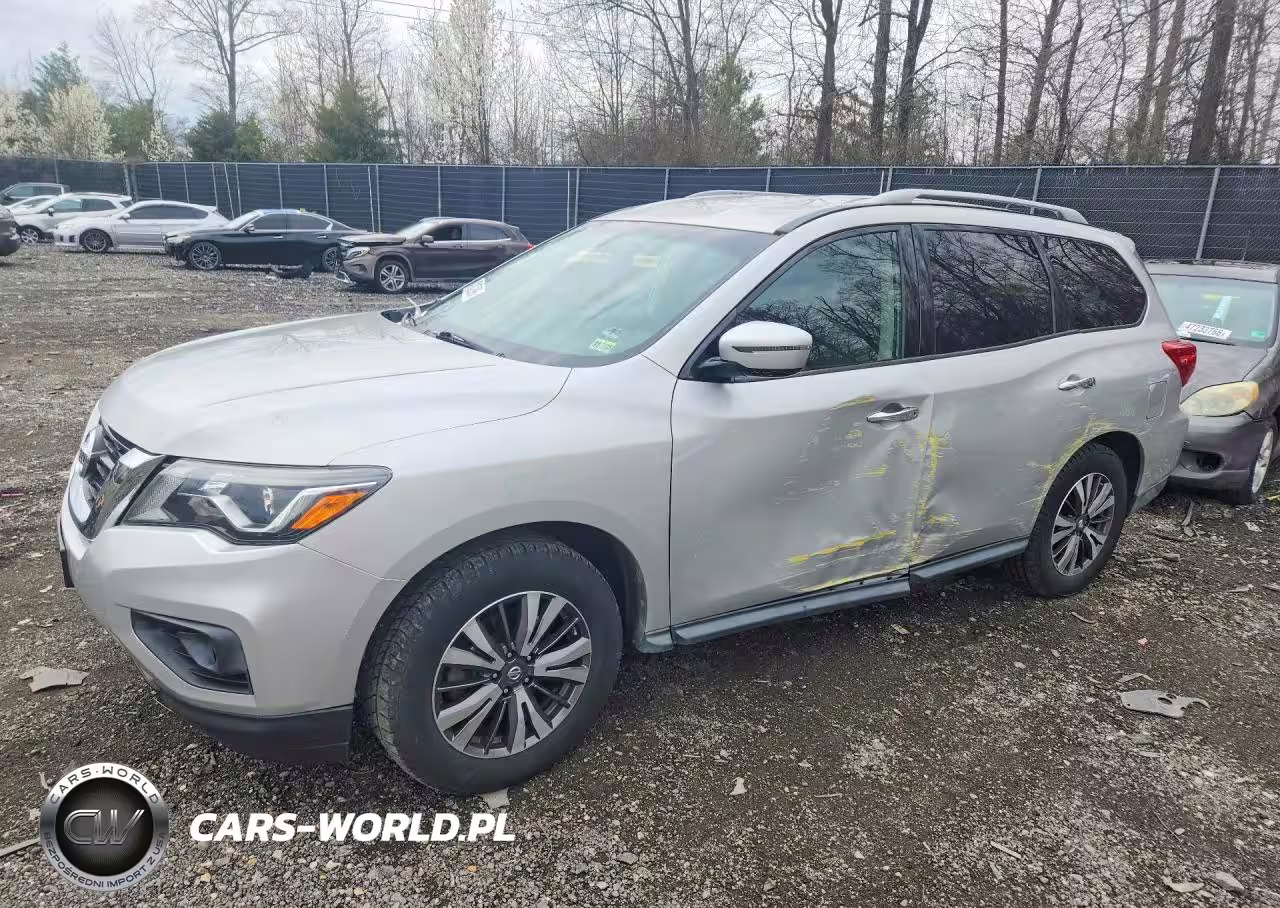2017 Nissan Pathfinder Sv