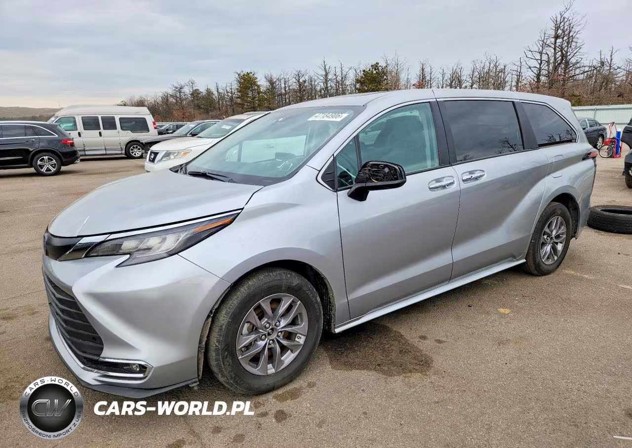 2024 Toyota Sienna Xle 8-Passenger