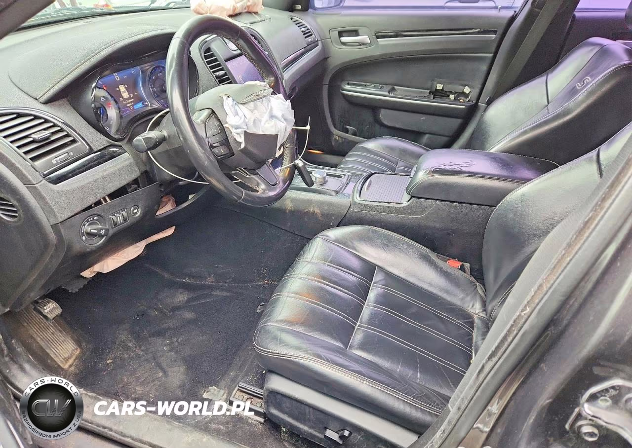 2019 Chrysler 300 S VIN:2C3CCAGG2KH569772 - 7