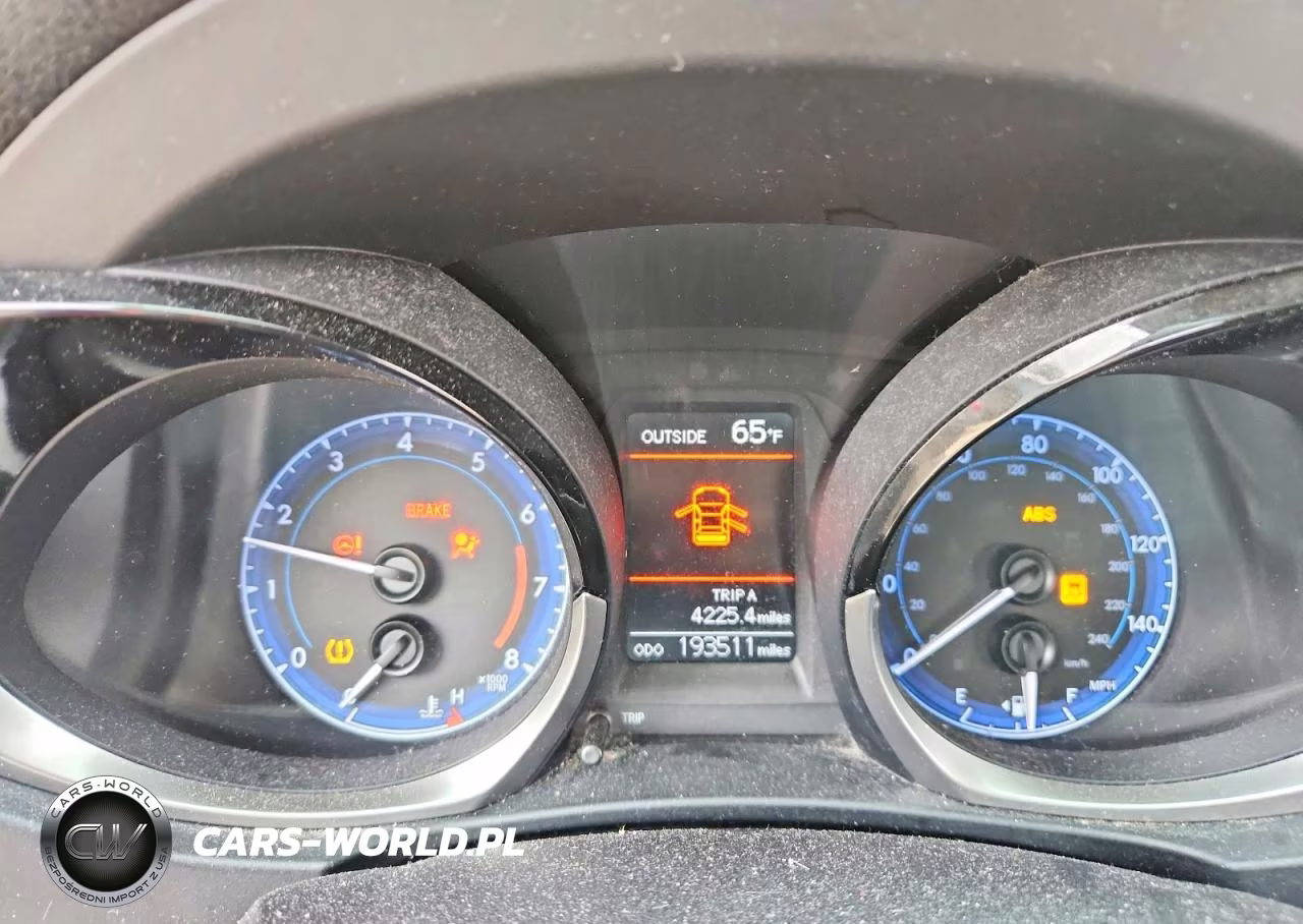 2015 Toyota Corolla S VIN:2T1BURHE9FC353174 - 9