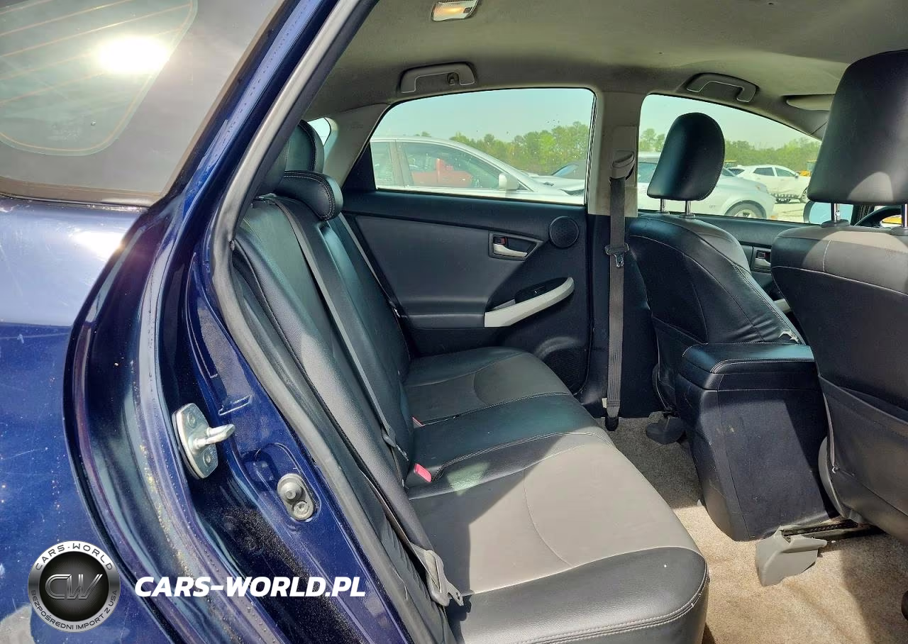 2013 Toyota Prius Four VIN:JTDKN3DU5D0346110 - 10
