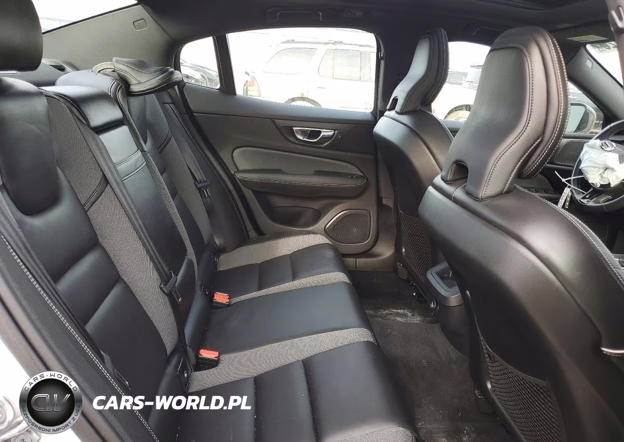 2019 Volvo S60 T6 R-Design VIN:7JRA22TM7KG014501 - 10
