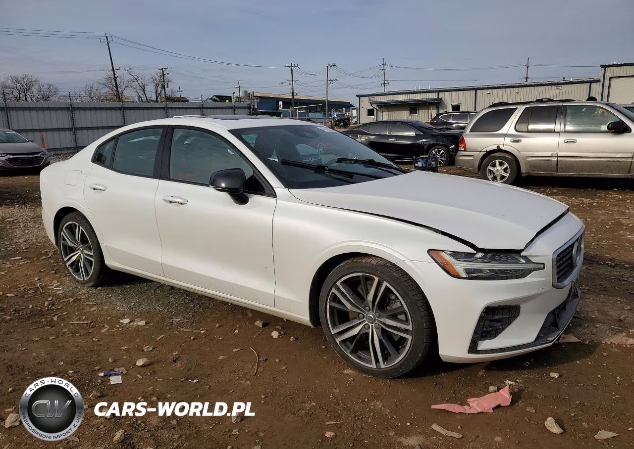 2019 Volvo S60 T6 R-Design VIN:7JRA22TM7KG014501 - 4