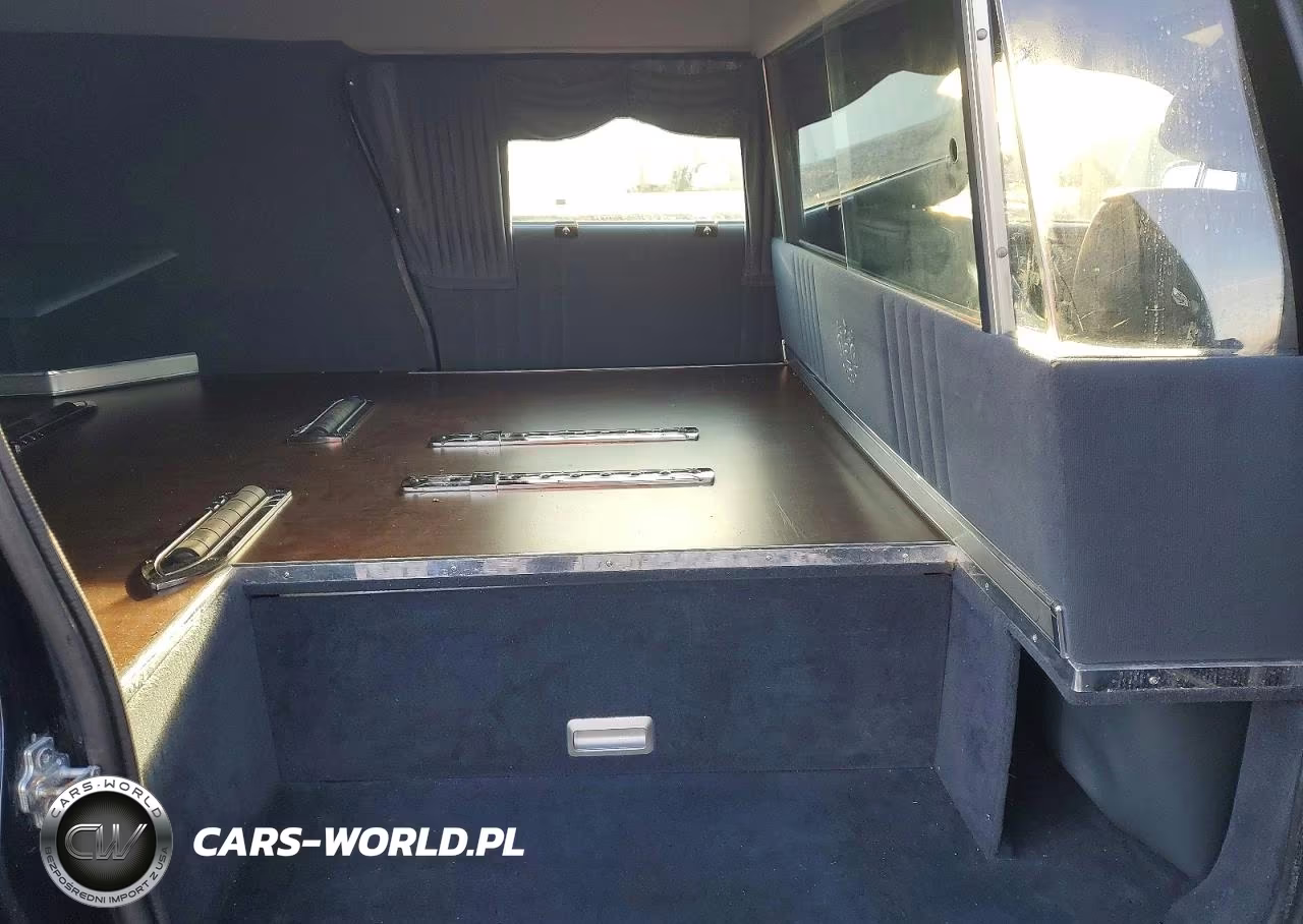 2006 Cadillac Commercial Chassis VIN:1GEEH06Y26U500522 - 10