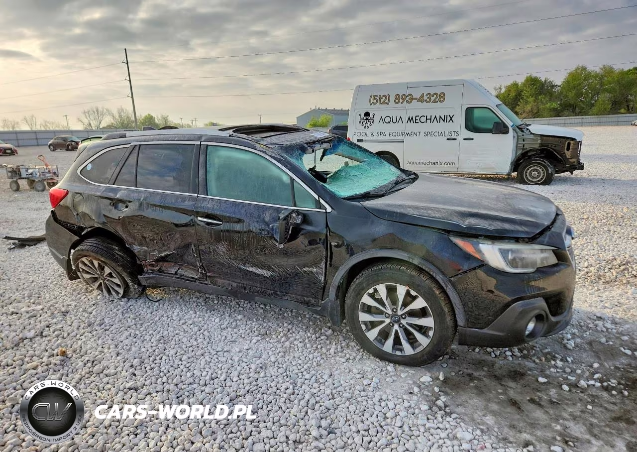 2018 Subaru Outback Touring VIN:4S4BSETCXJ3306172 - 4