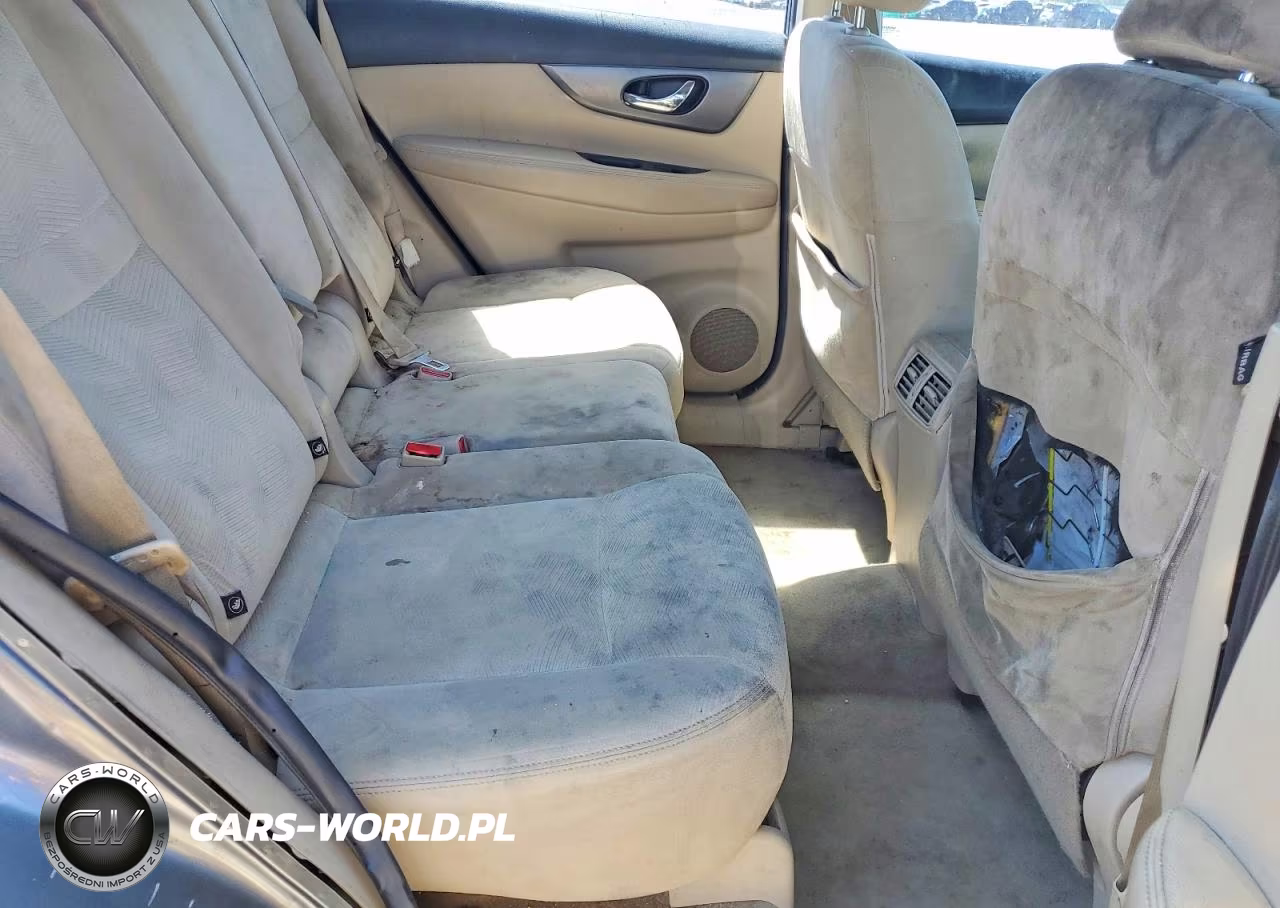2015 Nissan Rogue S VIN:KNMAT2MTXFP553766 - 11