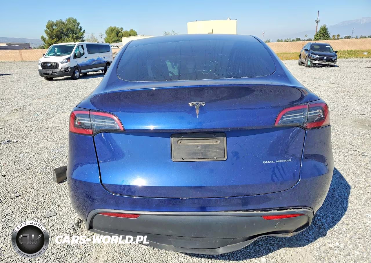 2024 Tesla Model Y VIN:7SAYGDEE6RF005151 - 6