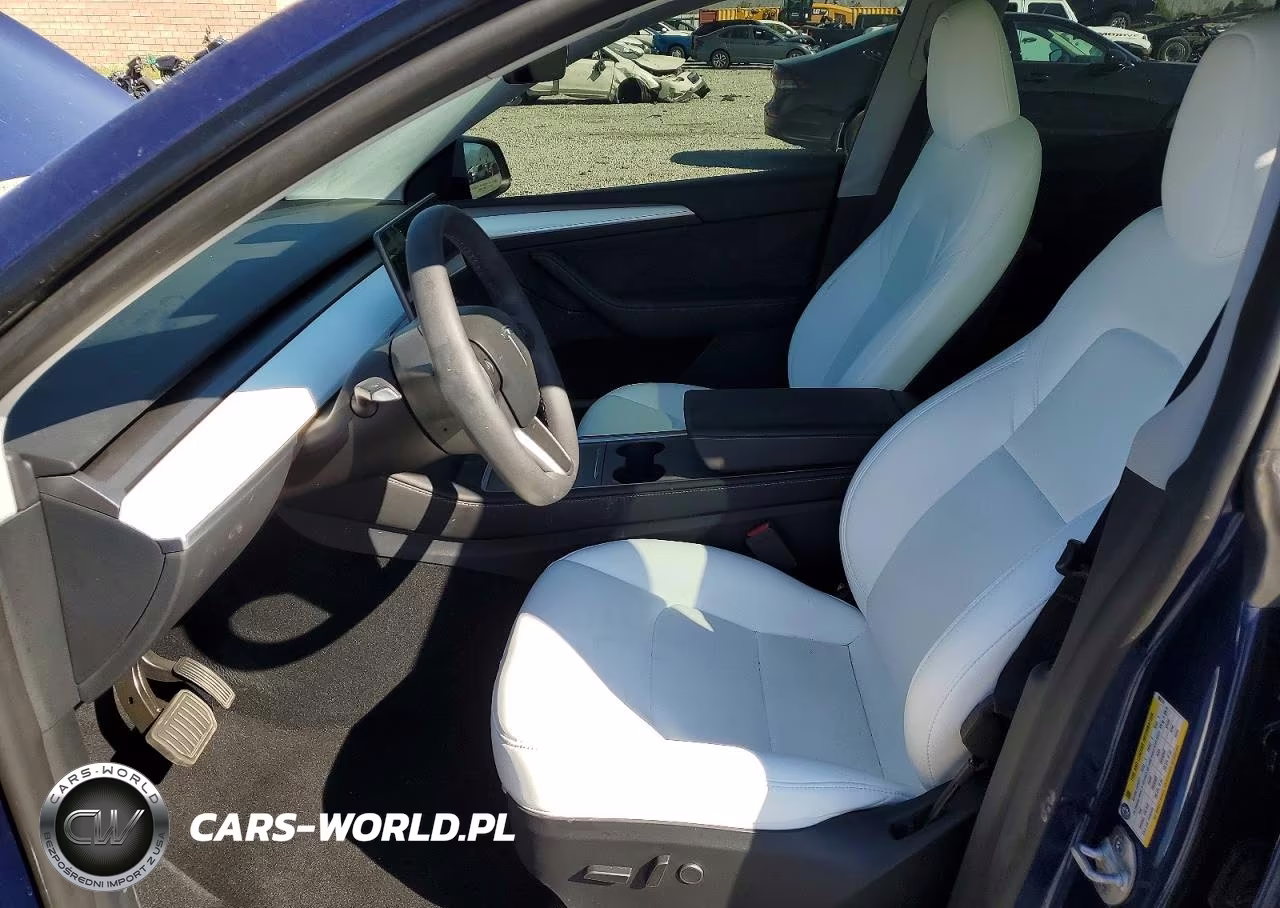 2024 Tesla Model Y VIN:7SAYGDEE6RF005151 - 7