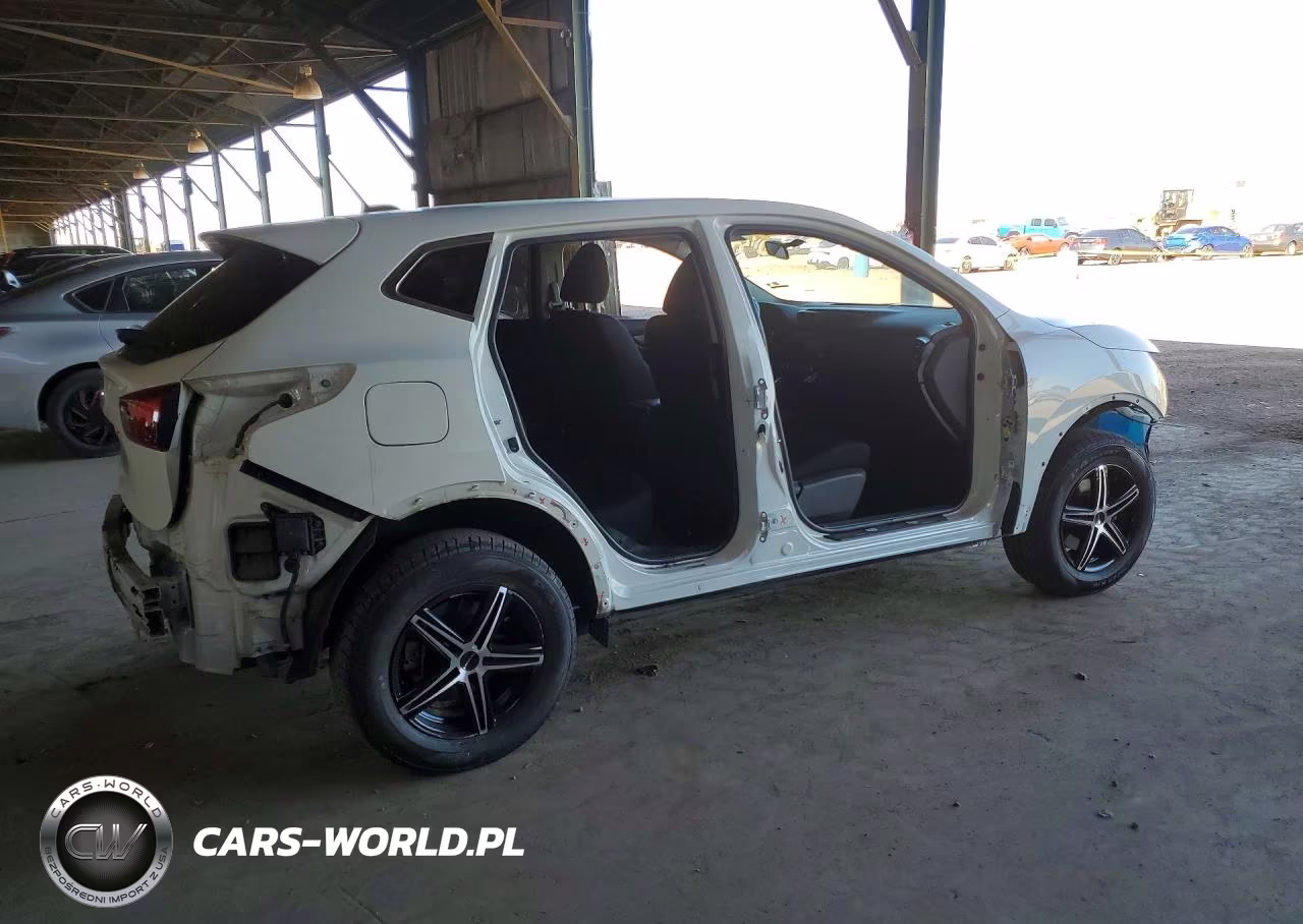 2019 Nissan Rogue Sport S VIN:JN1BJ1CPXKW240664 - 3