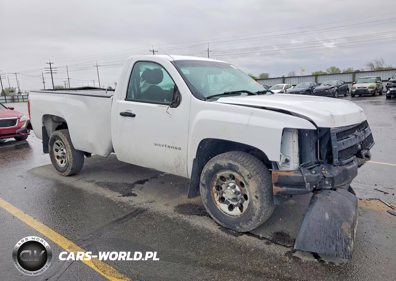 2011 Chevrolet Silverado C1500 VIN:1GCNCPE04BZ403279 - 4