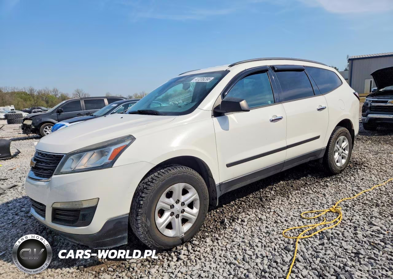 2015 Chev Traverse Ls