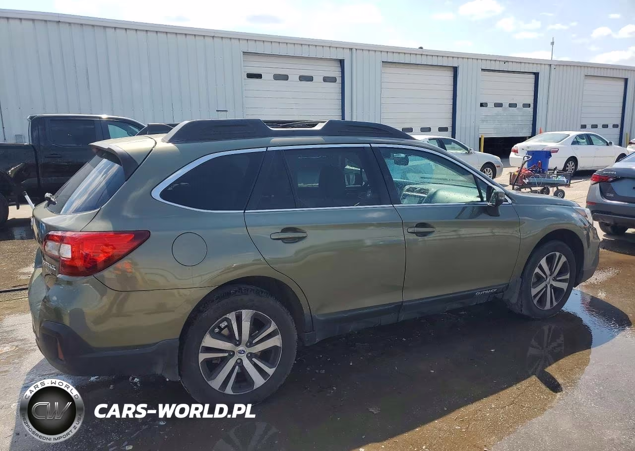 2018 Subaru Outback 3.6R Limited VIN:4S4BSENC1J3320846 - 3
