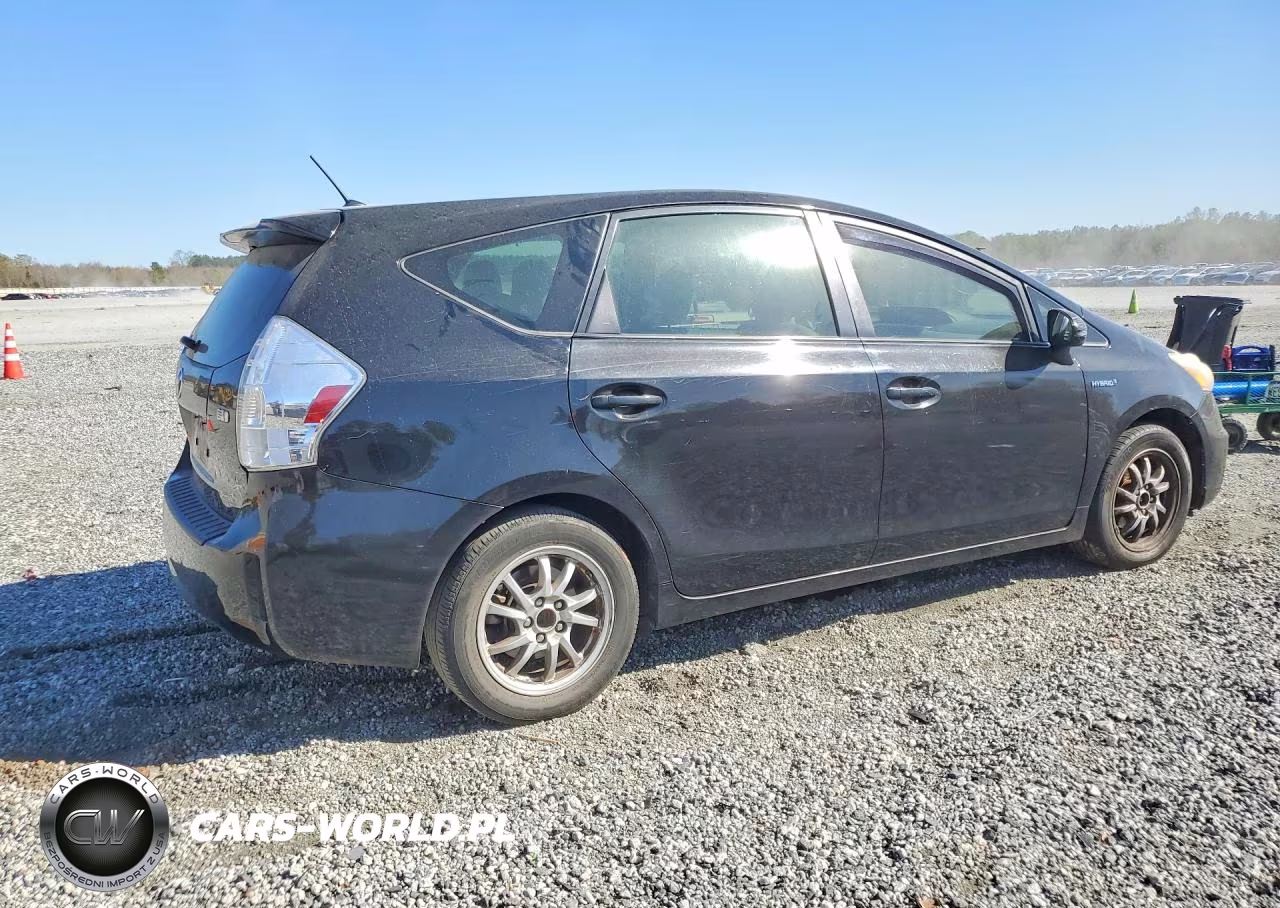2013 Toyota Prius V Two VIN:JTDZN3EU8D3228628 - 3
