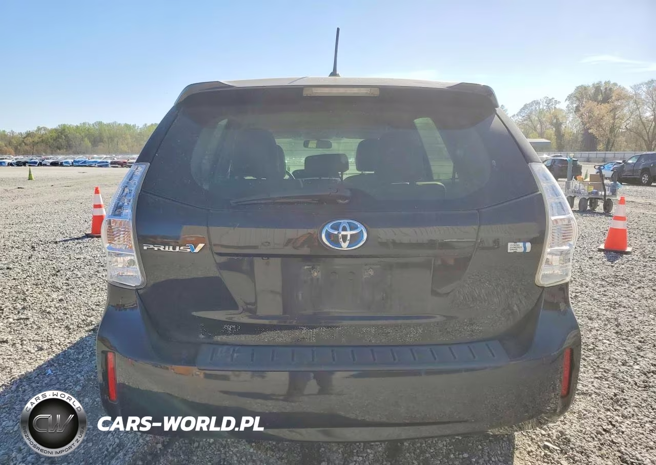 2013 Toyota Prius V Two VIN:JTDZN3EU8D3228628 - 6
