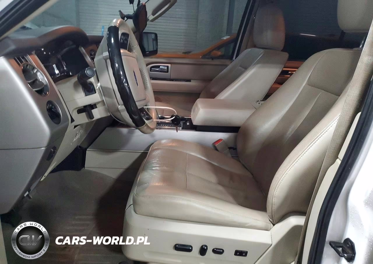 2014 Ford Expedition Limited VIN:1FMJU2A52EEF65807 - 7