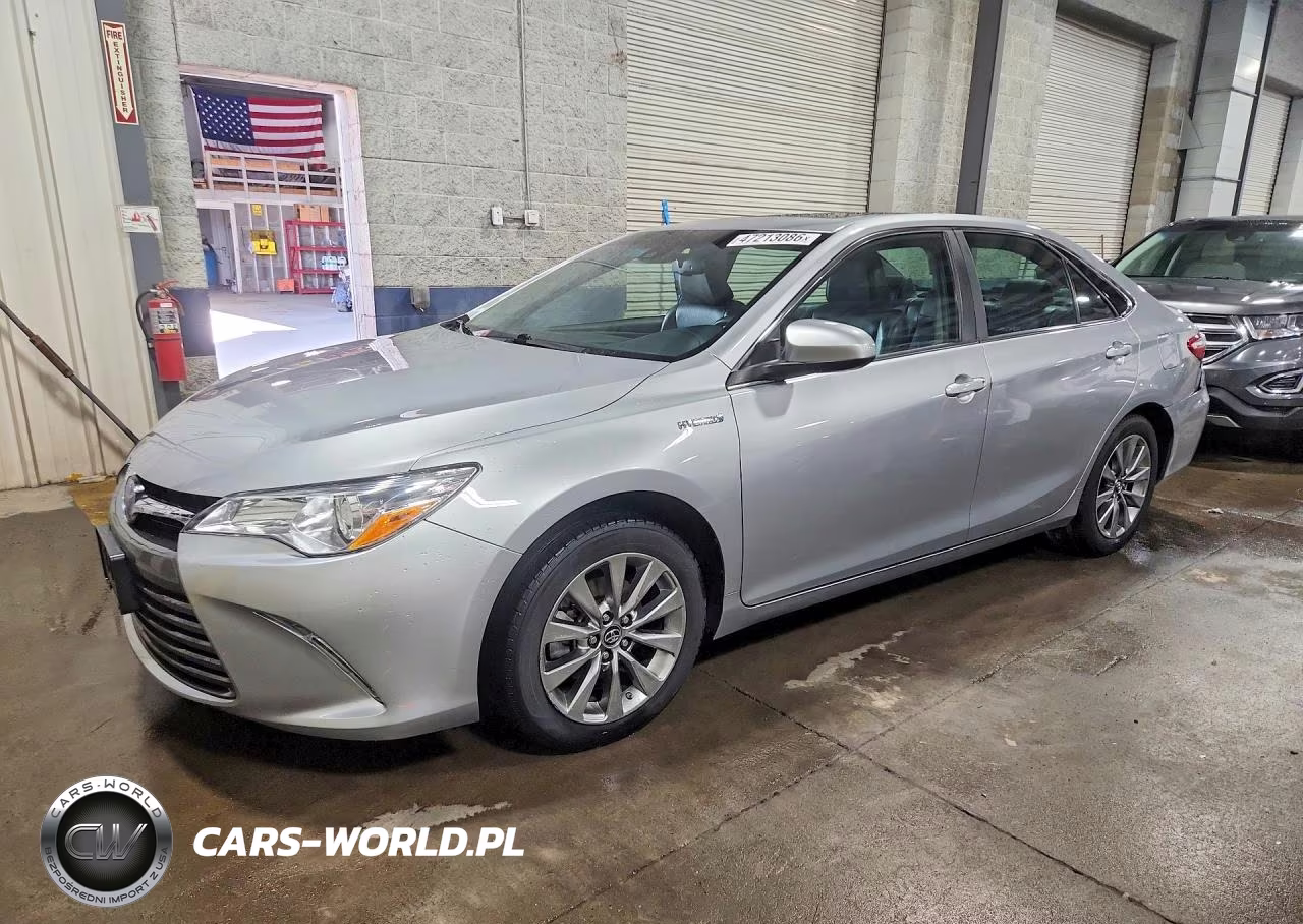 2017 Toyota Camry Hybrid Xle – zdjęcie 1 z 12