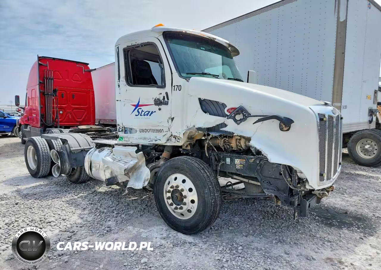 2018 Peterbilt 579 Semi Truck