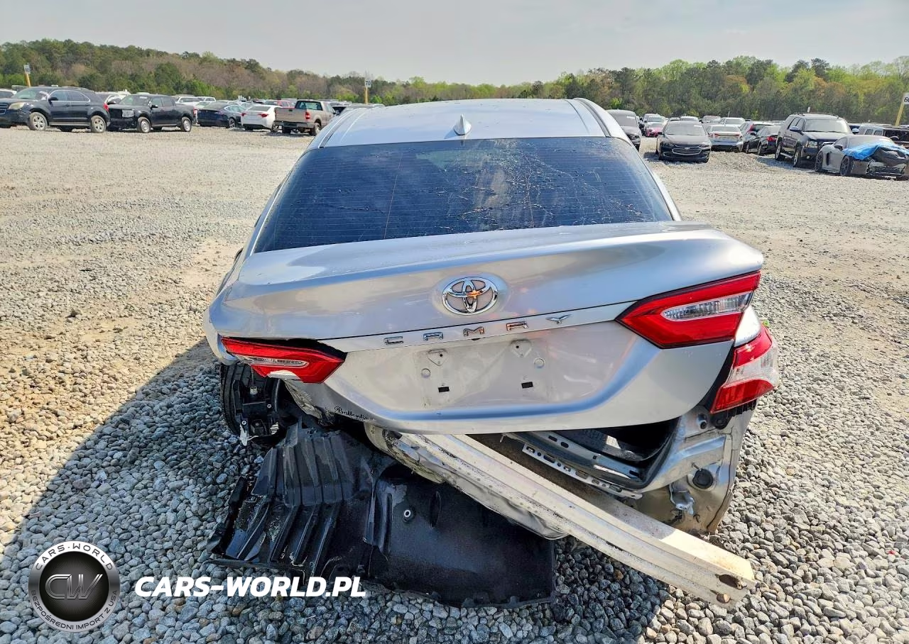 2020 Toyota Camry Le VIN:4T1C11AK2LU925226 - 6