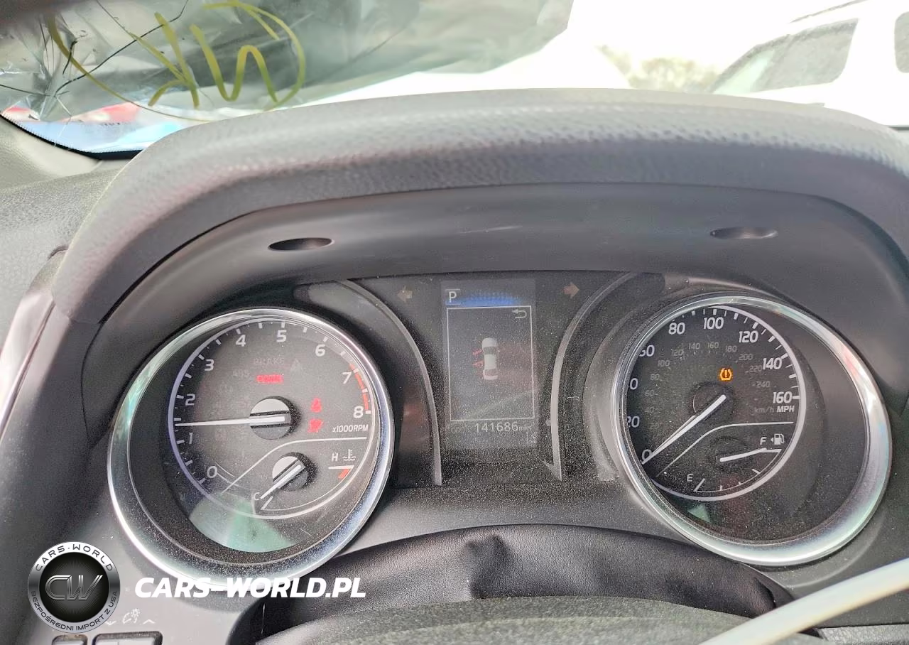 2020 Toyota Camry Le VIN:4T1C11AK2LU925226 - 9